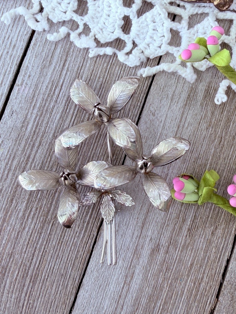 Vintage Silver Tone Dogwood Flower Brooch Pin Floral Bouquet 2.5″ Mid Century