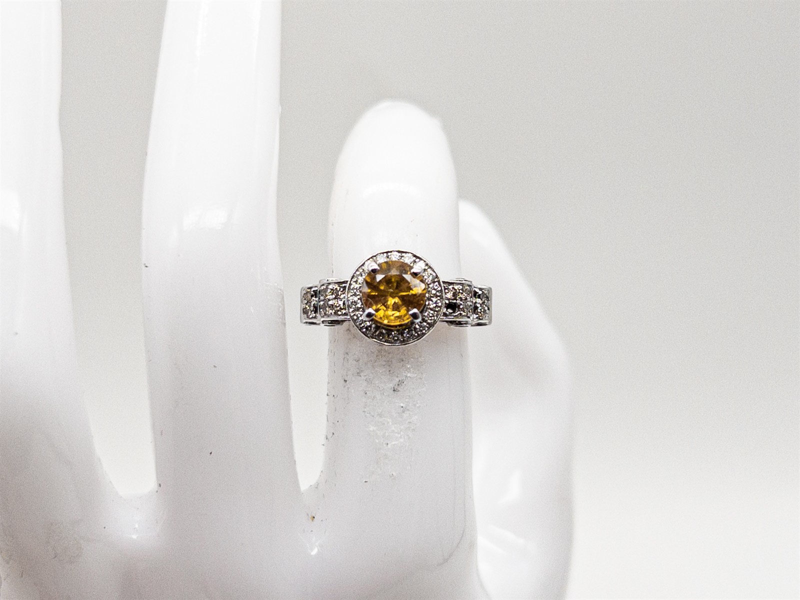 $5350 LEVIAN 2.5ct Natural Yellow Sapphire Champagne Diamond 14k White Gold Ring