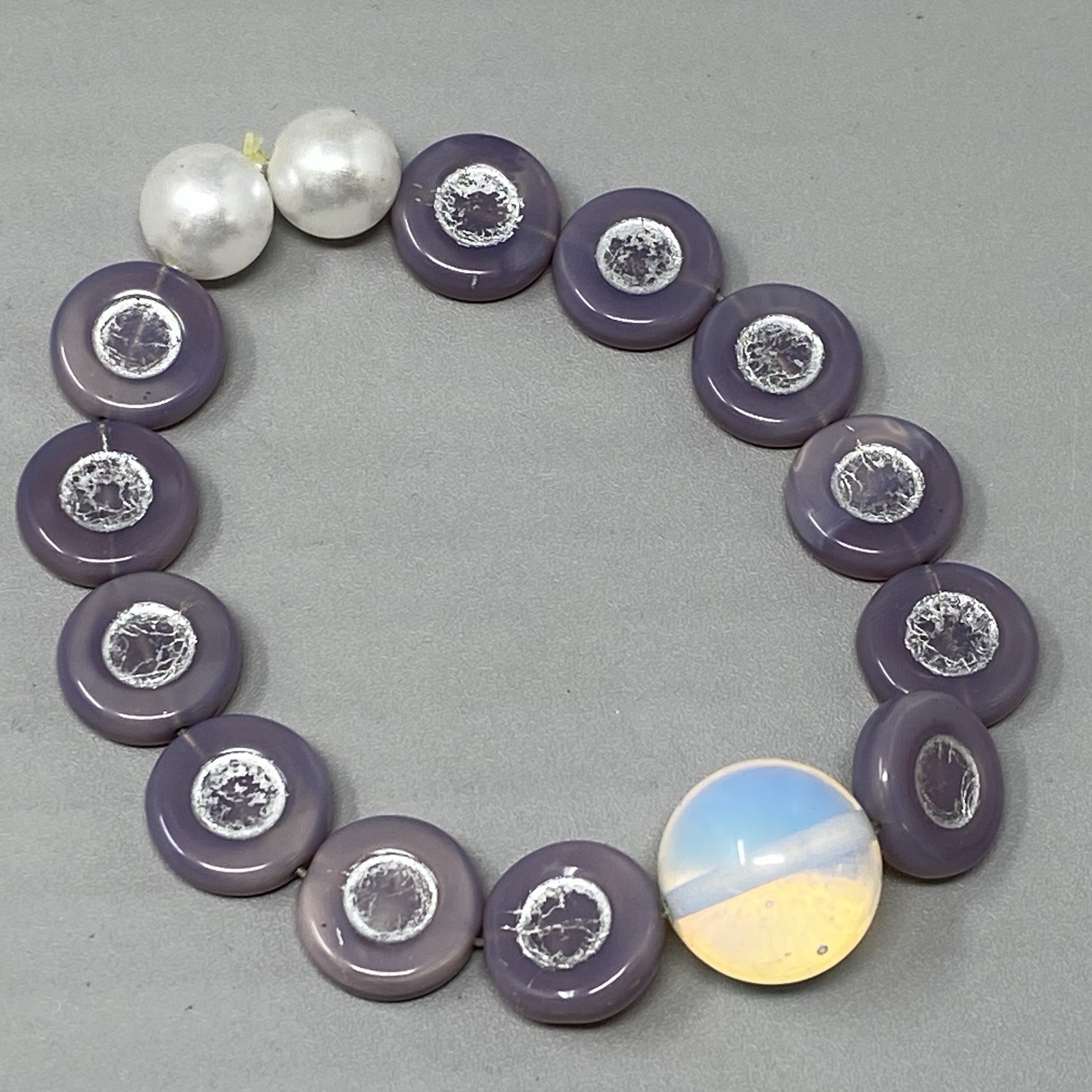 Czech Glass Bead Bracelet Stretch Purple Coin Metallic Large Opalescent 8″