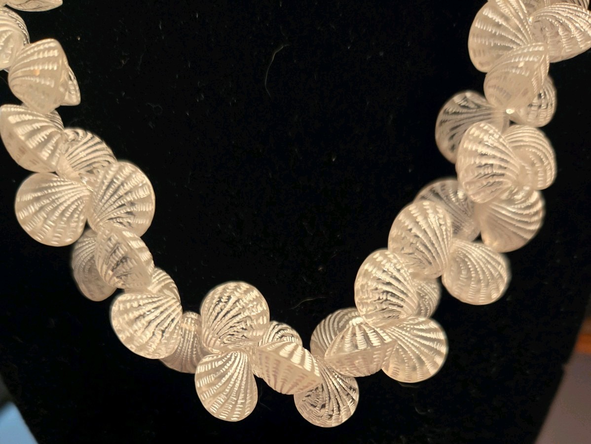 Vintage Modernist Genuine Lucite Coquilles Shell Necklace