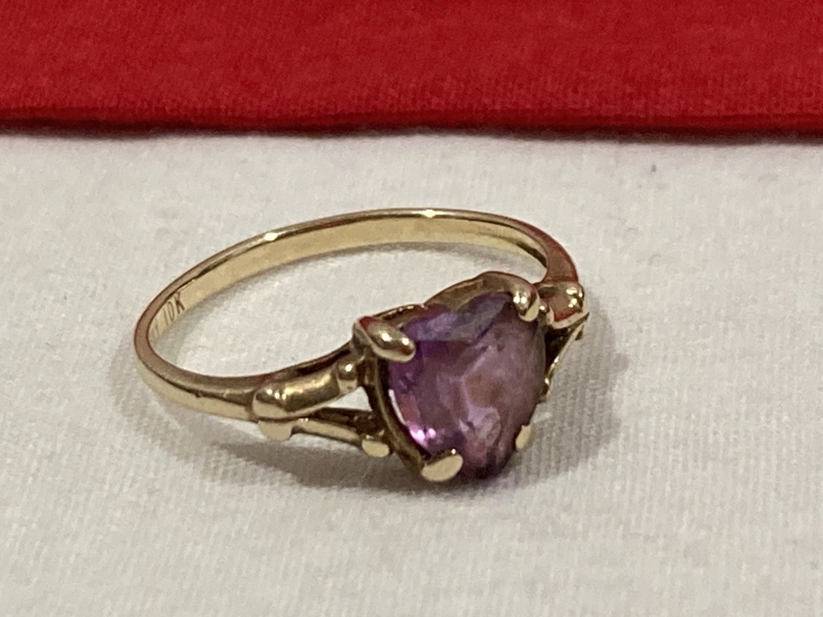 Vintage ROMANY 10k Solid Yellow Gold Heart Shape Amethyst Stone Ring SIZE 4.25