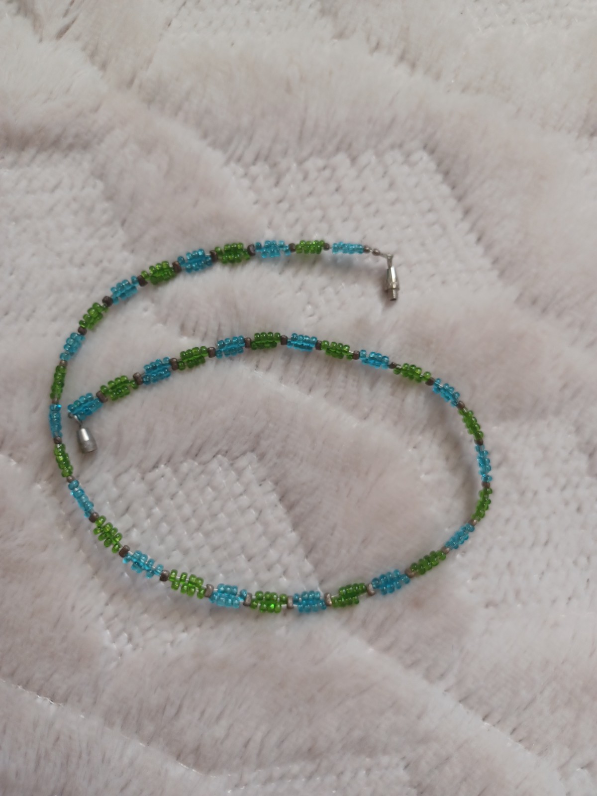 Vintage 90’s Y2K Early 2000’s Handmade Seed Bead Choker Necklace Blue Green
