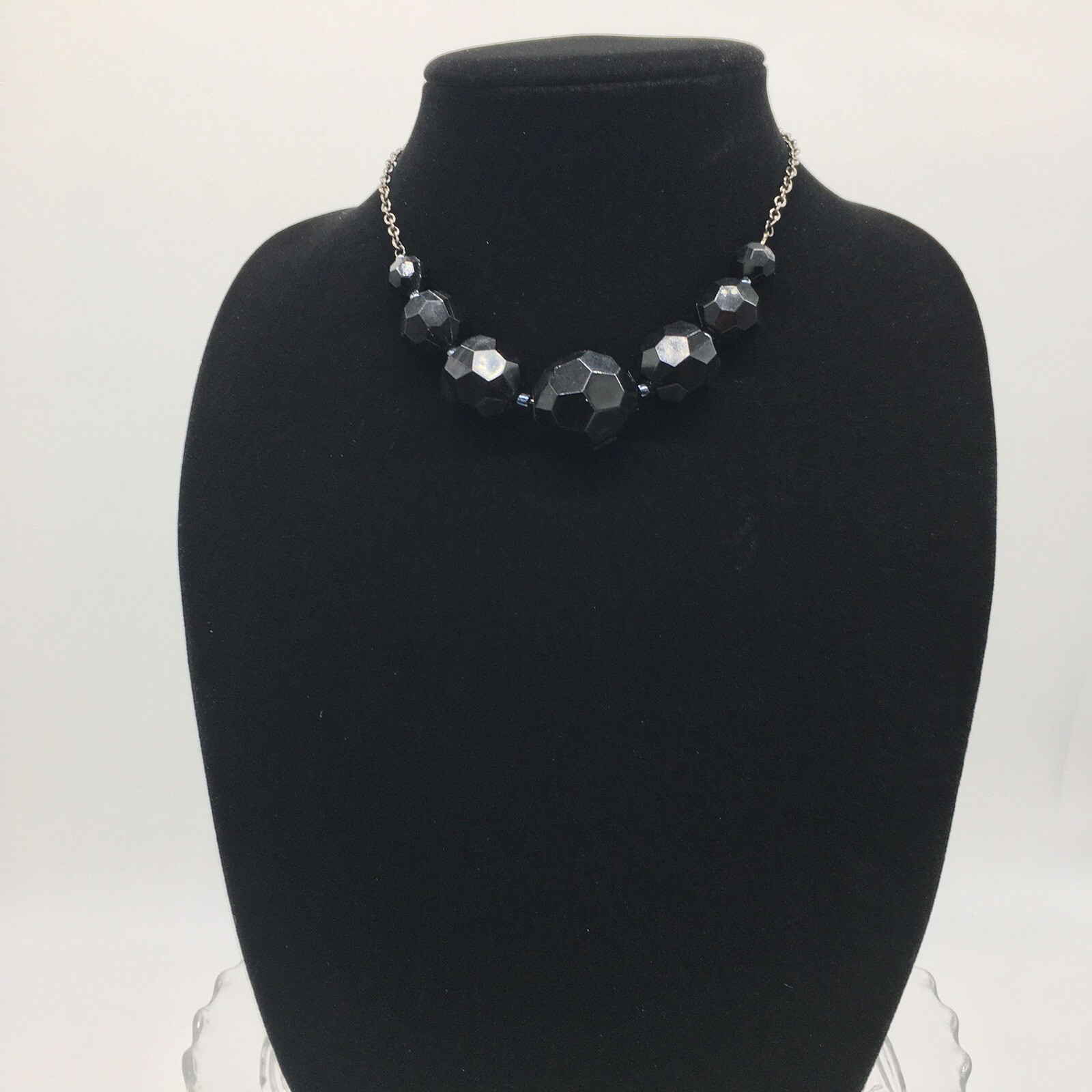 Silver Tone Graduated Faceted Acrylic Black Beaded Necklace 16”