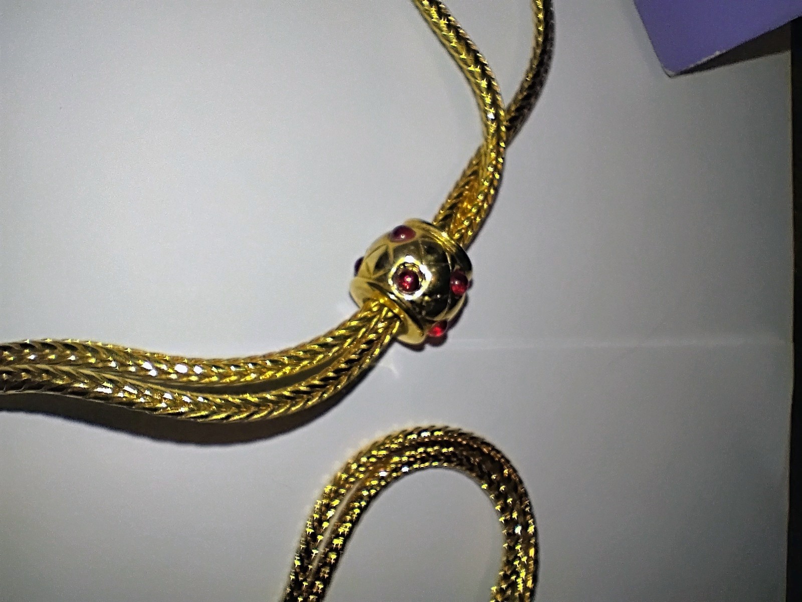 Elizabeth Taylor Shah Jahan Taj Mahal Heart Necklace Avon Margot Robbie