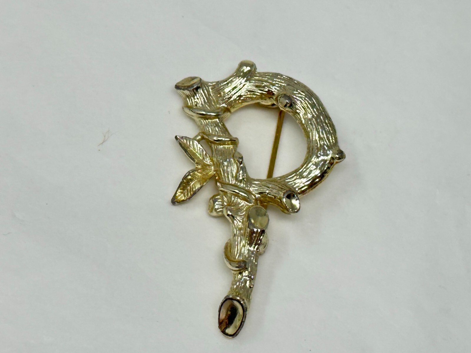 Vintage Goldtone Sarah Coventry Bamboo Letter P Initial Brooch Pin