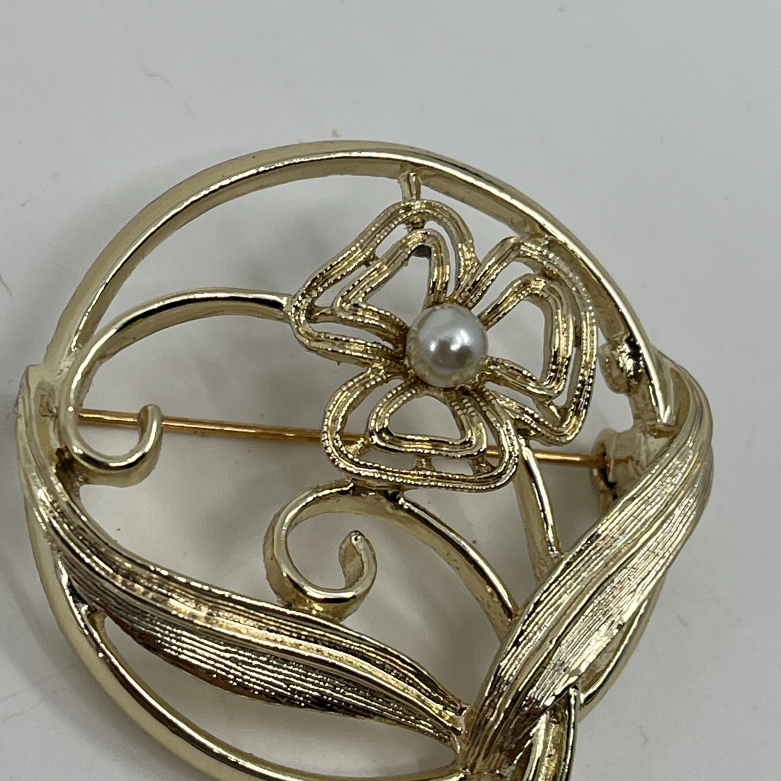 Vintage 1960s Sarah Coventry Brooch American Beauty Flower Gold Tone Pin 1.5”