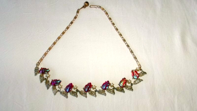 VTG 50’S RED LEAF AB FAUX PEARL 17″ GOLDTONE ADJ CHOKER NECKLACE HOOK CLASP