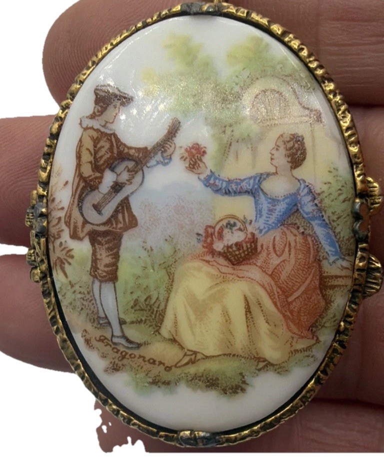 Vintage Mary Chess Gold‑Tone Locket Bracelet Collectable Perfume Jewelry