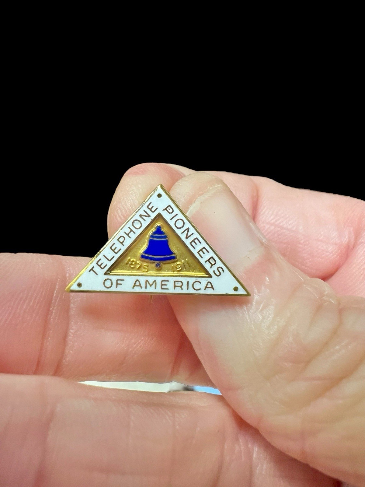 Telephone Pioneers of America 10K Gold LGB Service Pin Blue Bell Triangle 1.53g