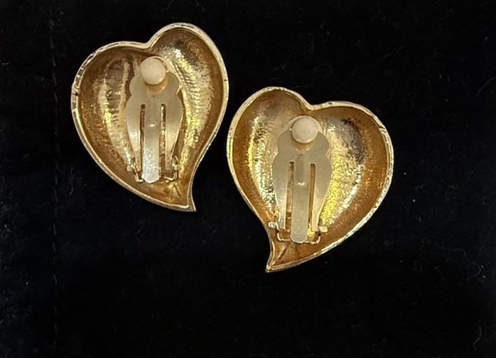 Vintage Puff Heart Earrings 1980s Y2K Runway Gold Tone Pierced