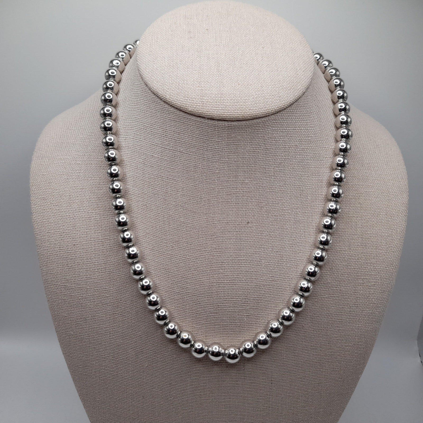 Vintage MONET Rhodium Plated Bead Necklace Sister Clasp Hang Tag