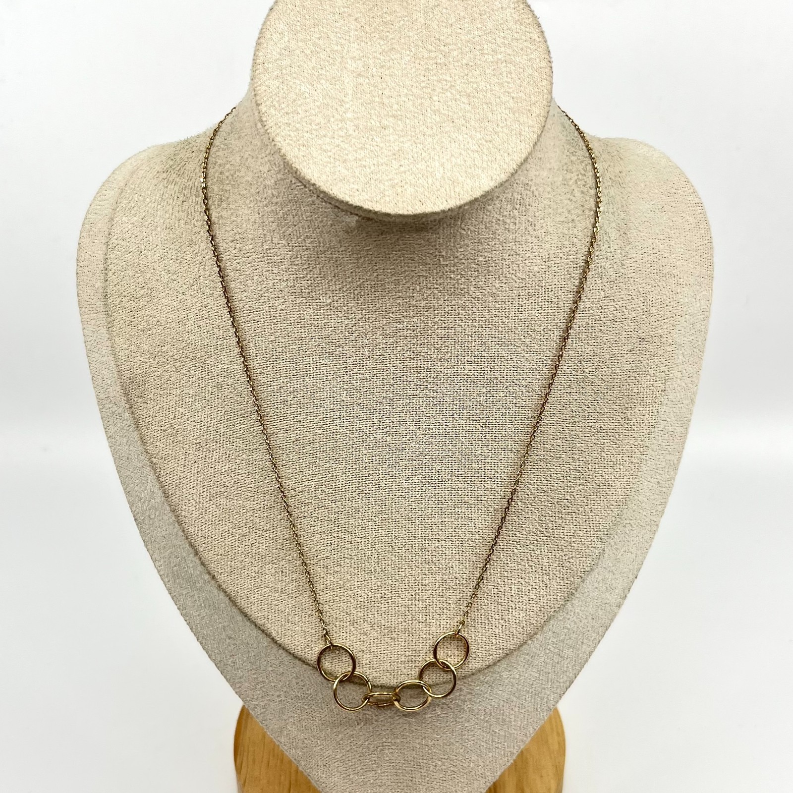 Vintage Y2K Chico’s Gold Tone Interlocking Circle Link Chain Minimalist Necklace