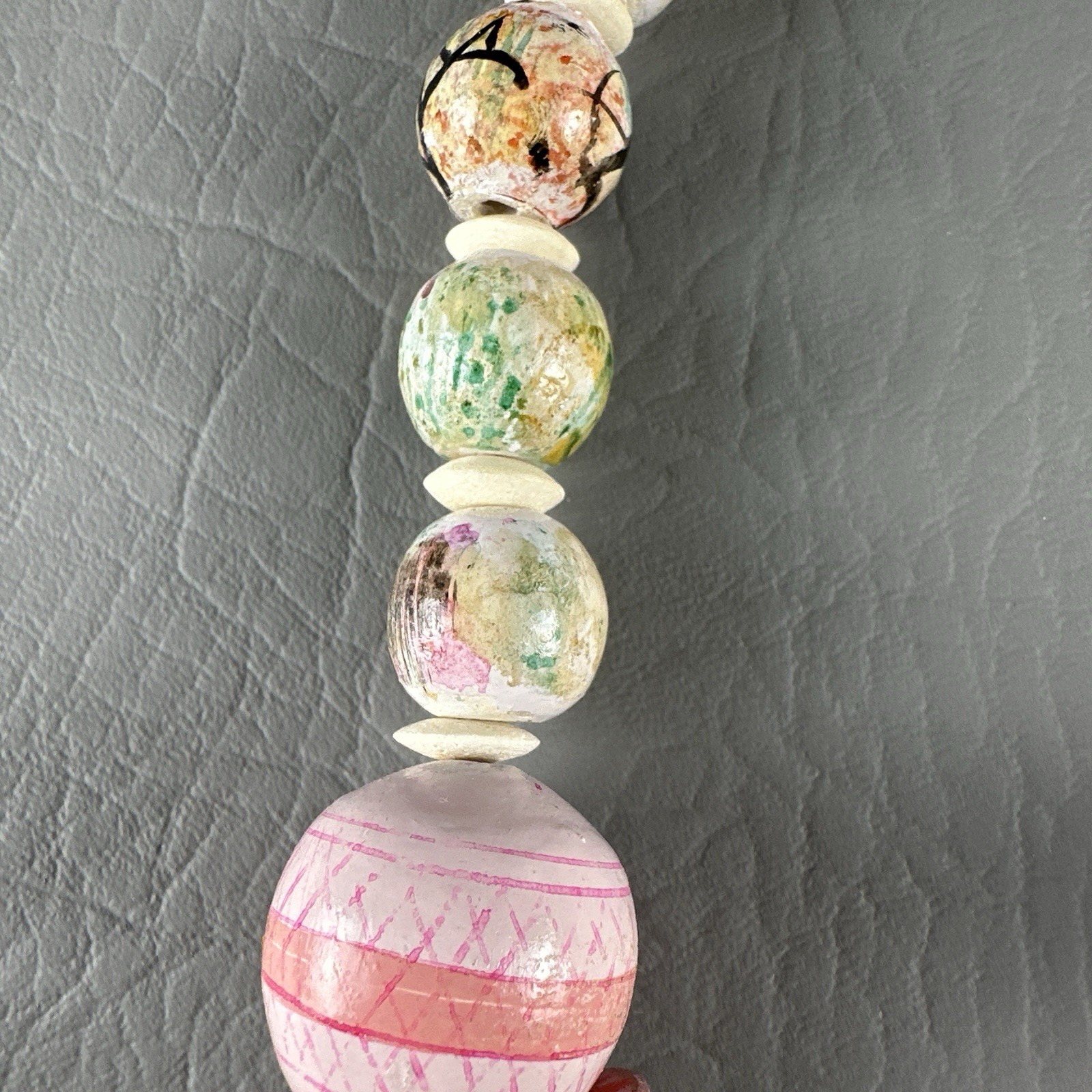 Vintage Hand Painted Necklace Bird Bead Artisan Wood 27”