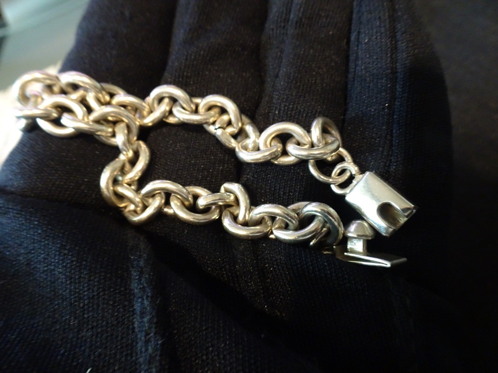 #714 VINTAGE STERLING SILVER MEXICO BRACELET-925–NICE