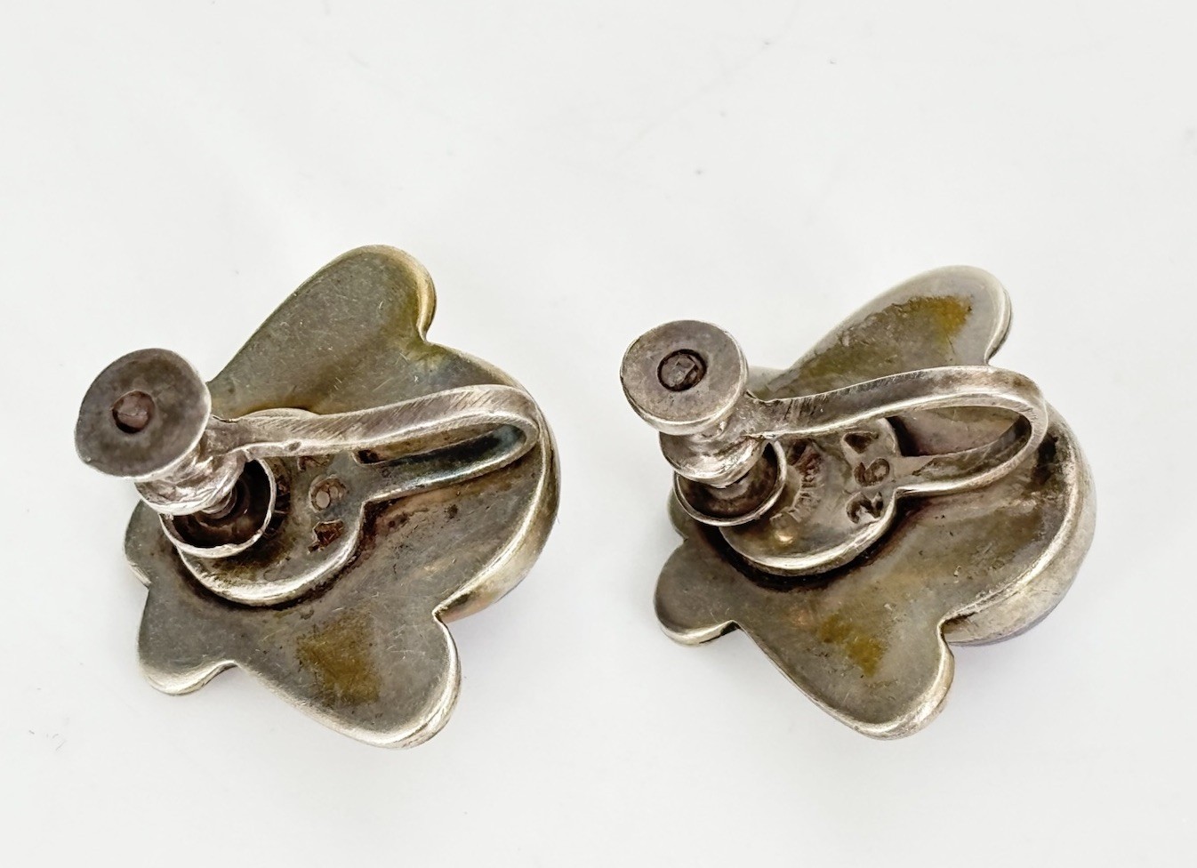 LOS CASTILLO Taxco Sterling Silver Amethyst Floral Scrollwork Screwback Earrings
