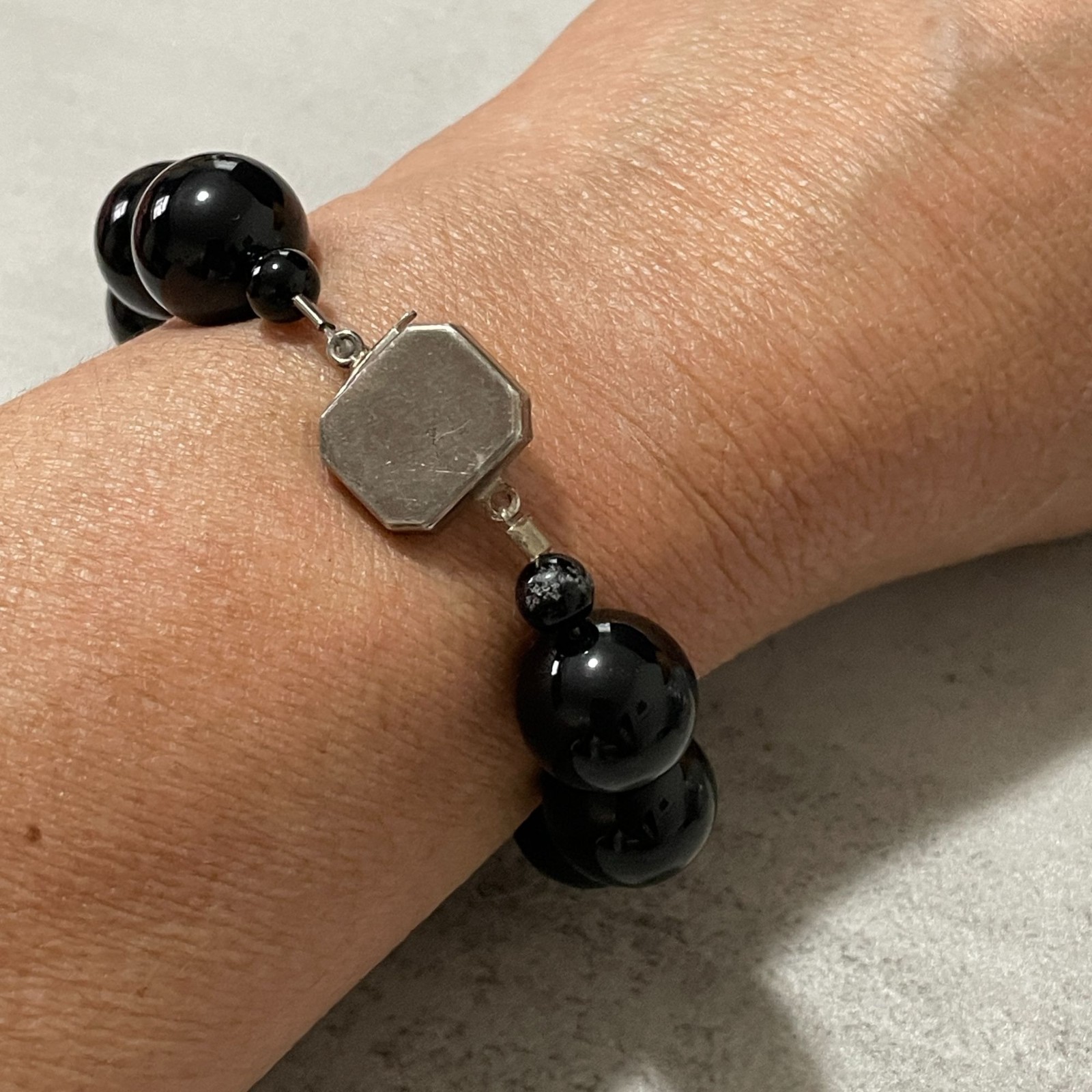 Vintage Sterling Silver Square Clasp Black Onyx Polished Bead Bracelet 6″ Small