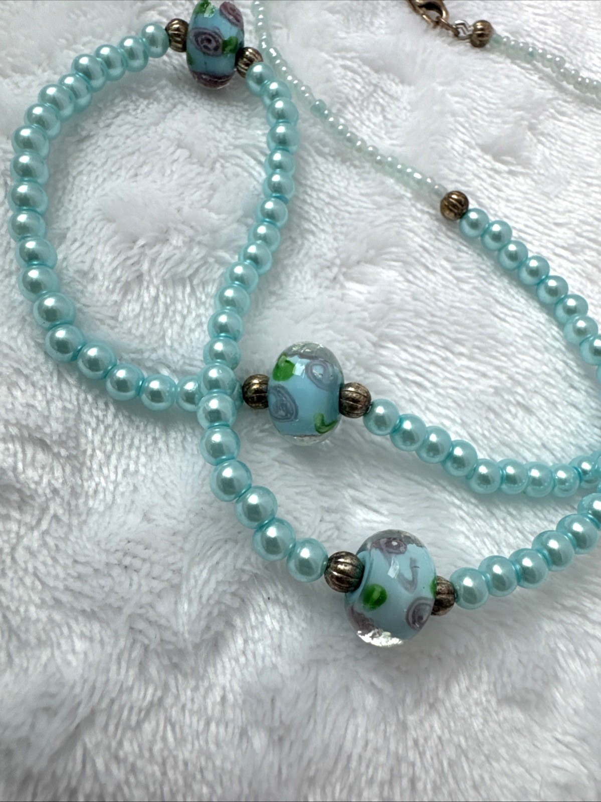 Vintage Light Blue Teal Gold Pearlescent Murano Art Glass Rose Beaded Necklace