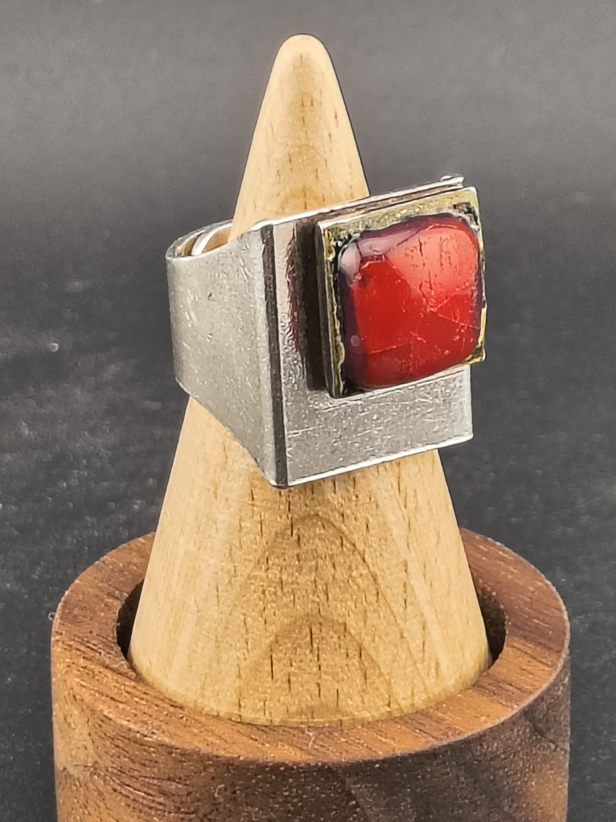 Vintage Modernist 925 Sterling Silver Red Dichroic Art Glass Ring Size 6.5 11g