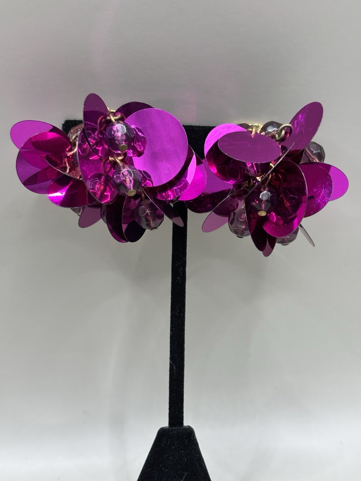 Vintage 1980’s Dauplaise II 2 Pair Sequin Beaded Clip Earrings Red Fuchsia/Pink