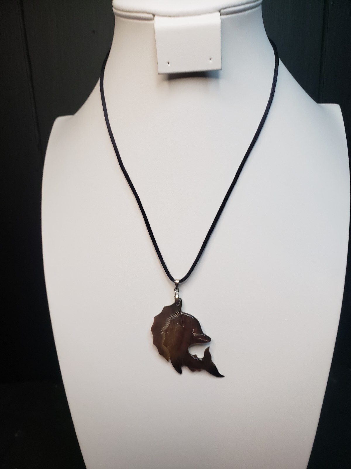 Vintage Abalone Shell Figural Fish Pendant On Cord 18″ Barrel Closure