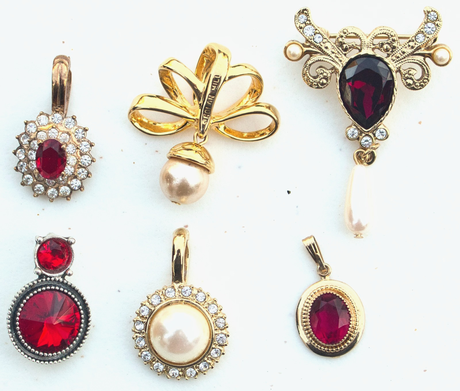 Vintage to Now Lot of 6 – 5 Pendants / 1 Brooch – 2 signed – no chains included