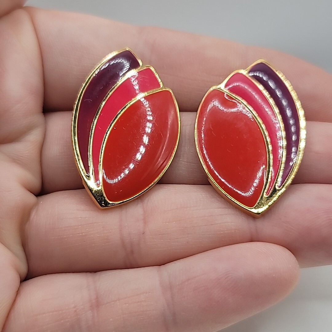 Unsigned Vintage Avon Paradise Colors Purple Pink Red Enamel Pierced Earrings