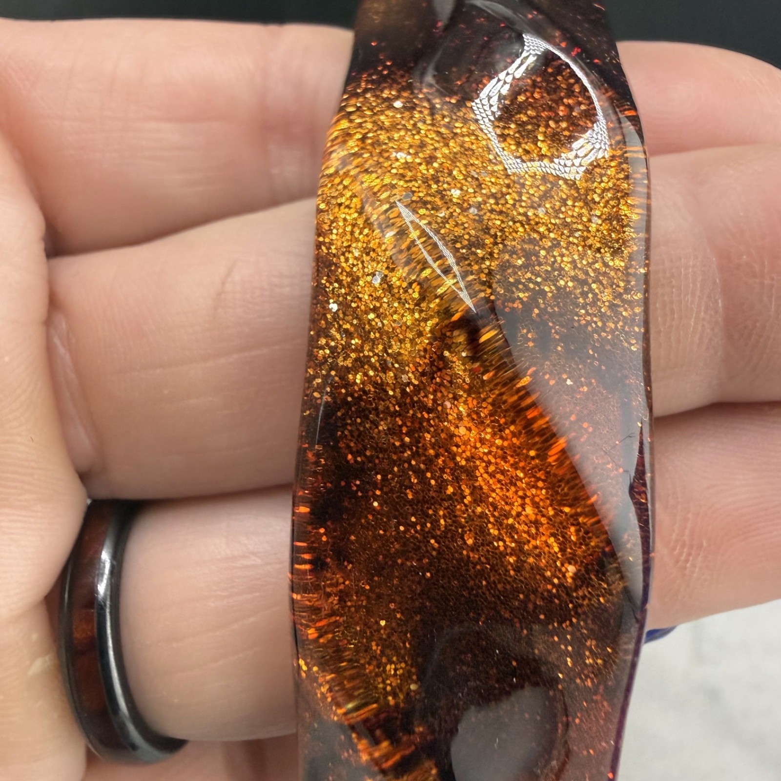 Vintage Chunky Acrylic Bangle Bracelet Glitter Brown Geometric 8.5”
