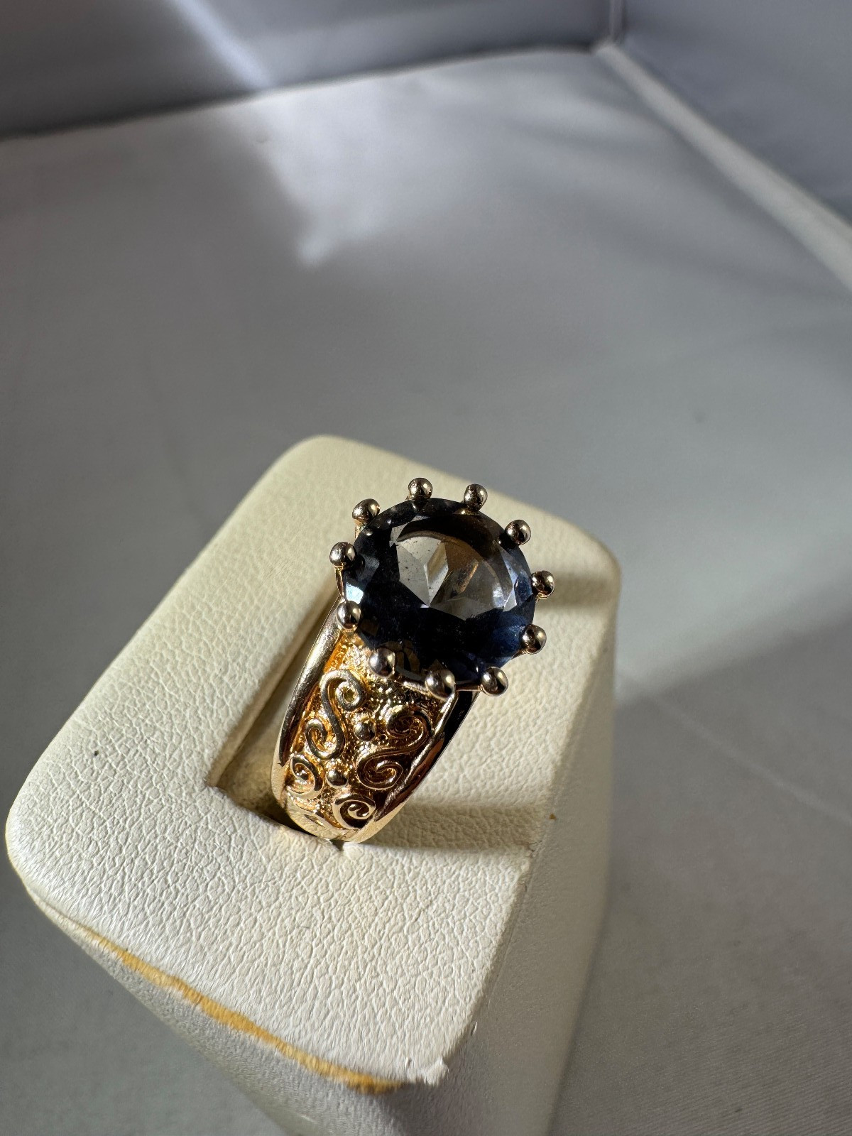 Vintage Gold Wash Sterling silver purple/blue stone tier ring with swirl designs