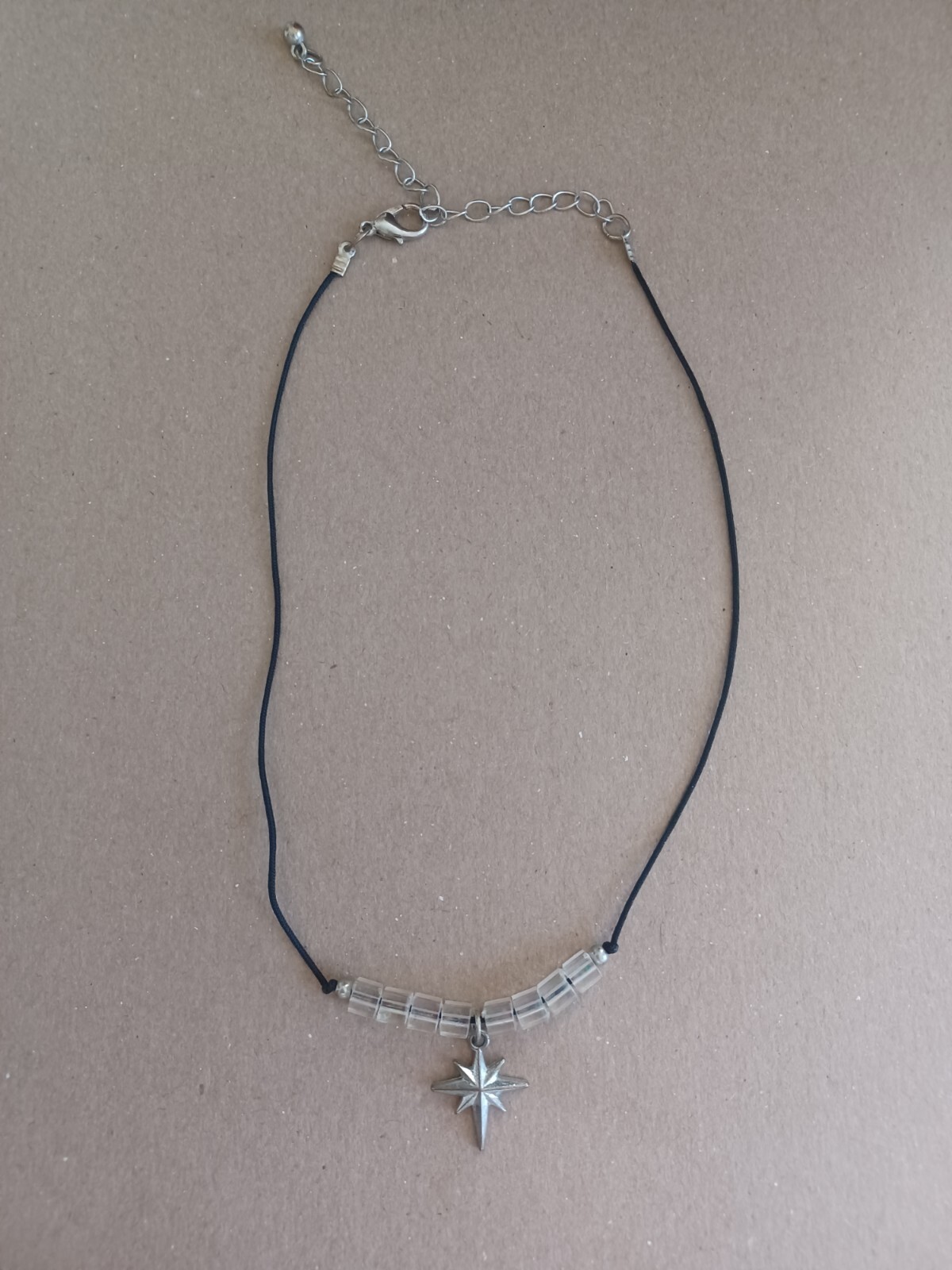 Vintage 90’s Y2K Early 2000’s Clear Iridescent Bead & Star Choker Cord Necklace
