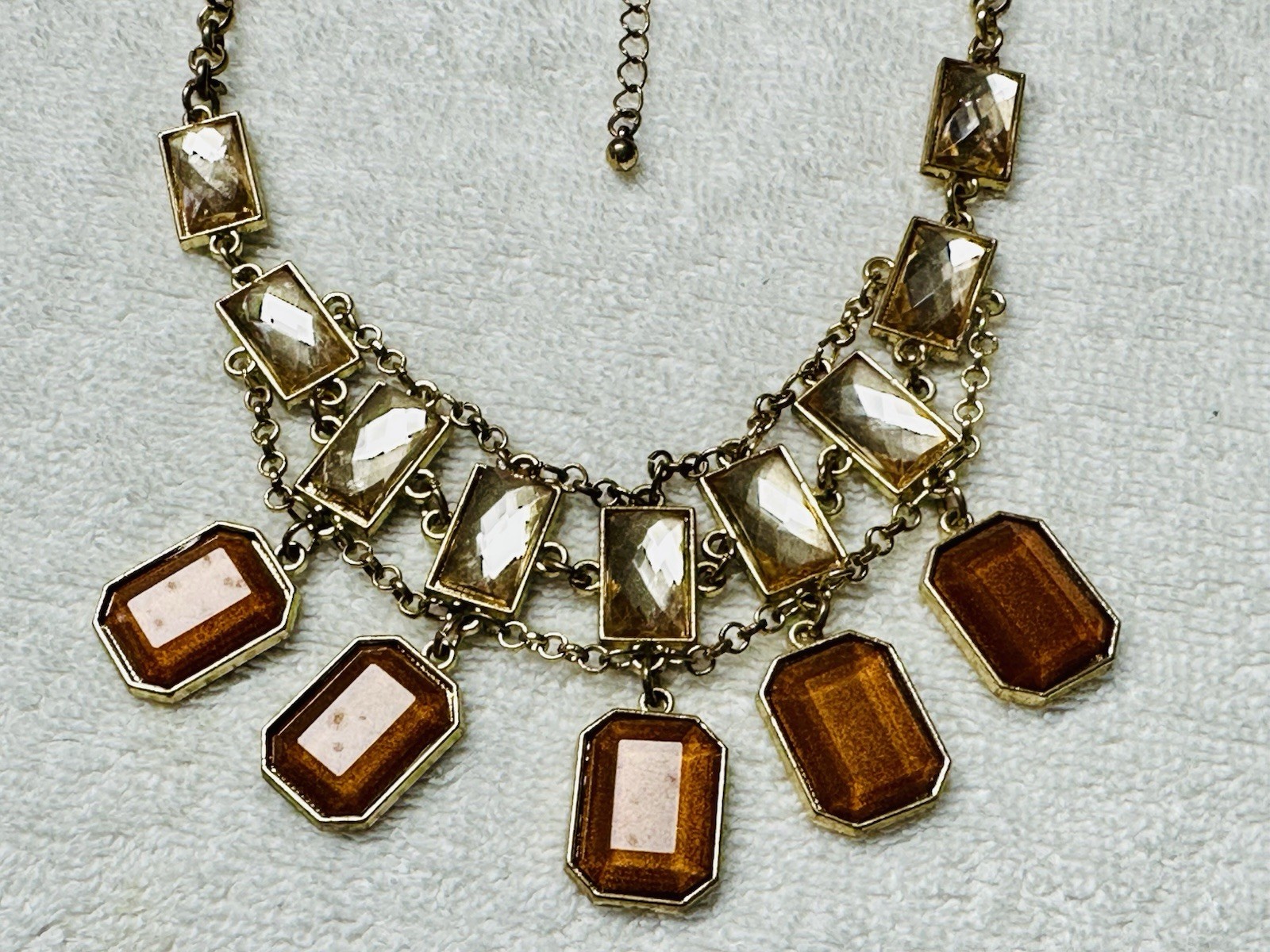 Faceted Rectangle Cabochon Gold Tone Bib Necklace n0153