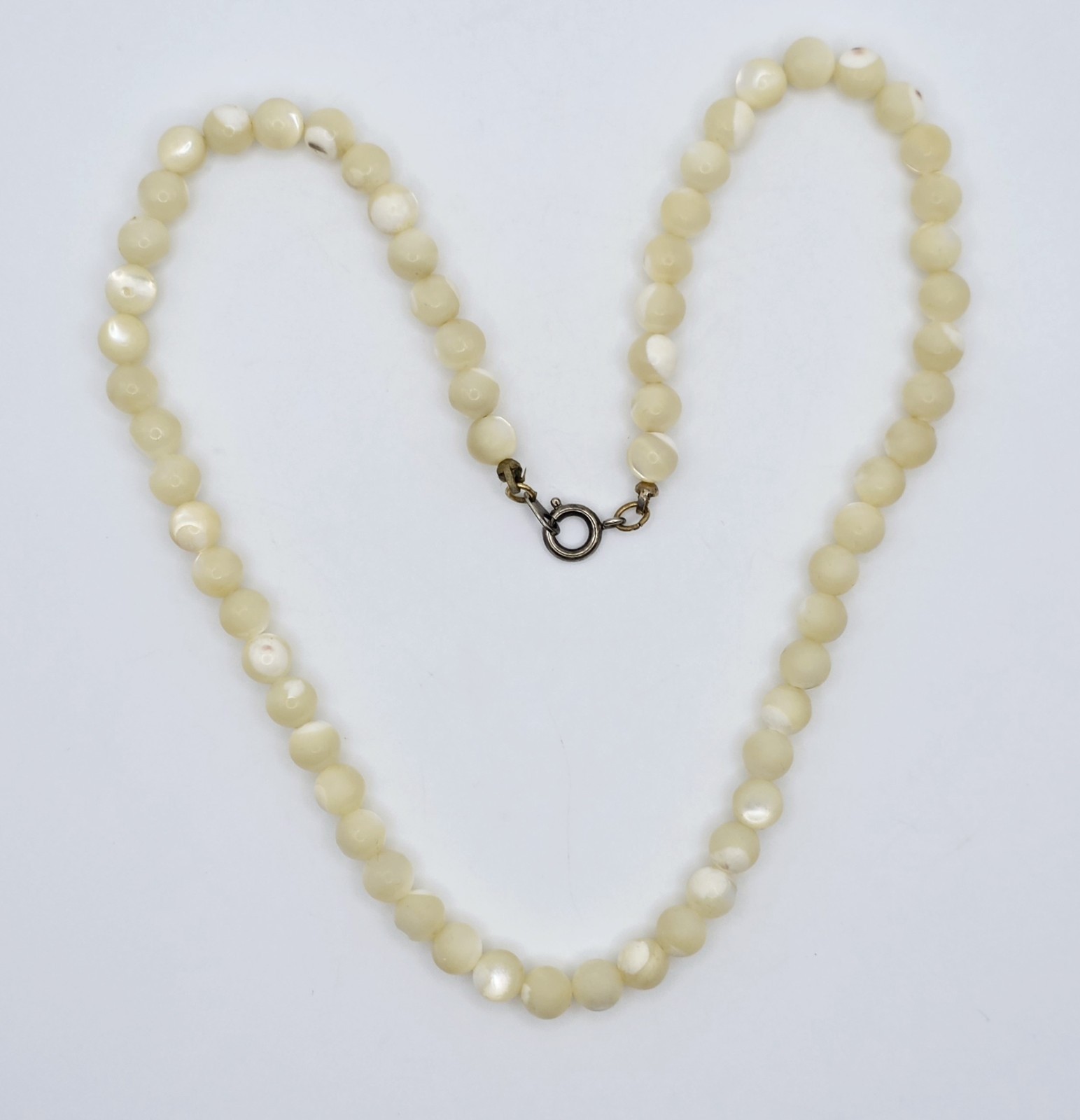 Vintage Mother of Pearl Beaded Strand Necklace 16″ Cream White MOP Choker Brass