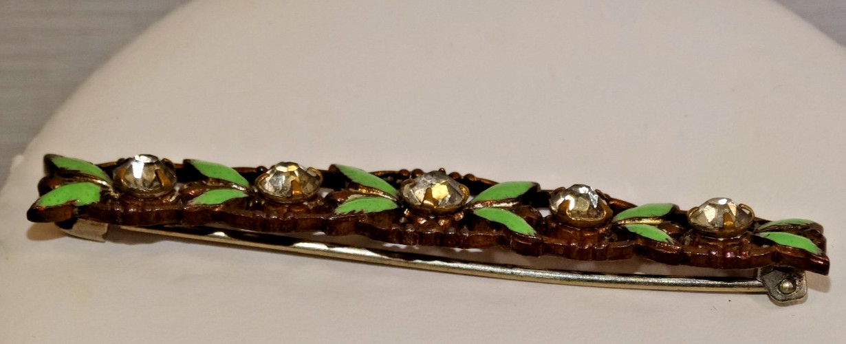 C40 VINTAGE RHINESTONE ENAMEL METAL BAR BROOCH CLEAR STONES WIRE FRAME UNSIGNED