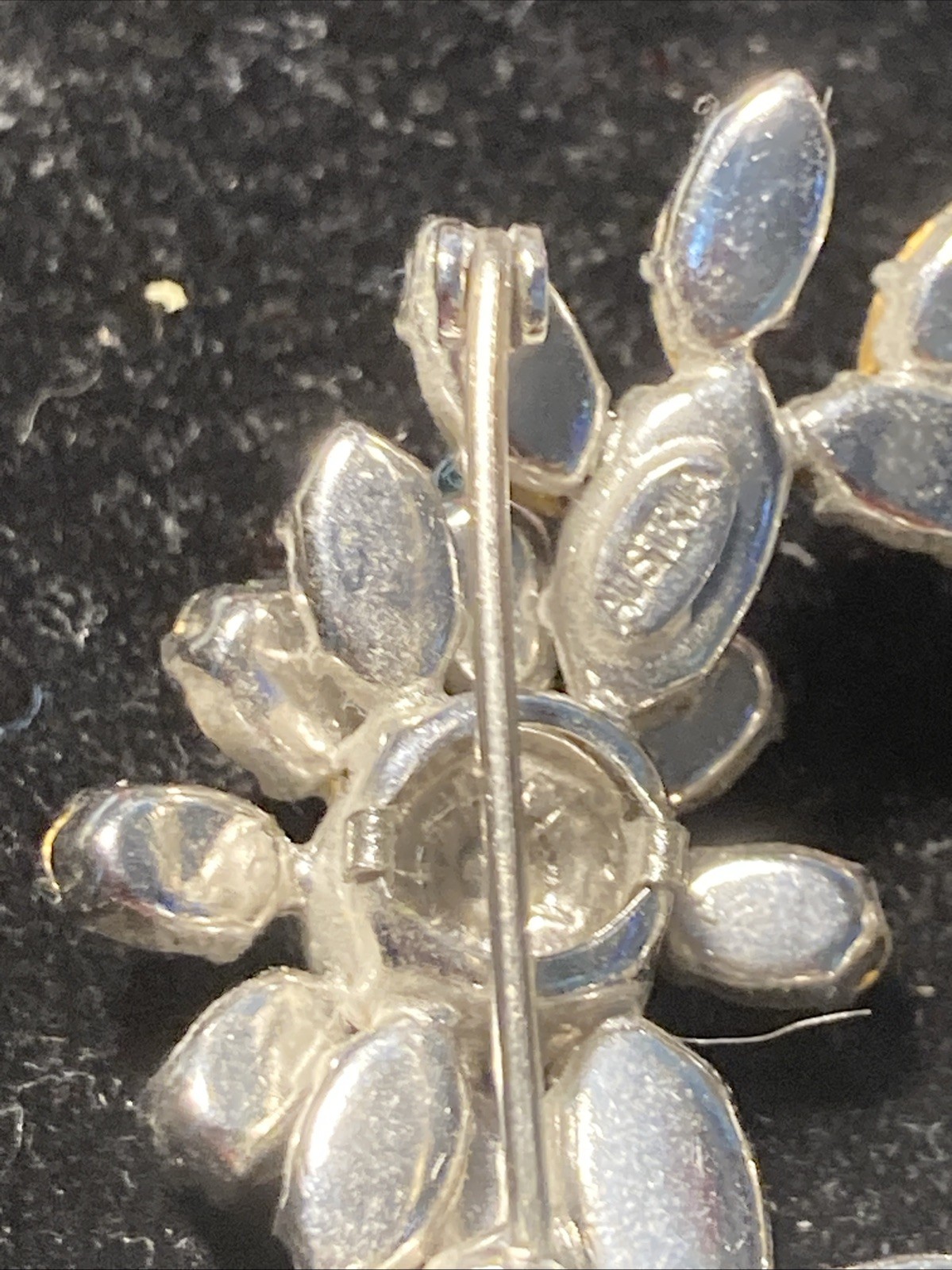 Rare c1950s Austria Crystal Clear Rhinestones Flower Burst 1.53″ Brooch Pin Old
