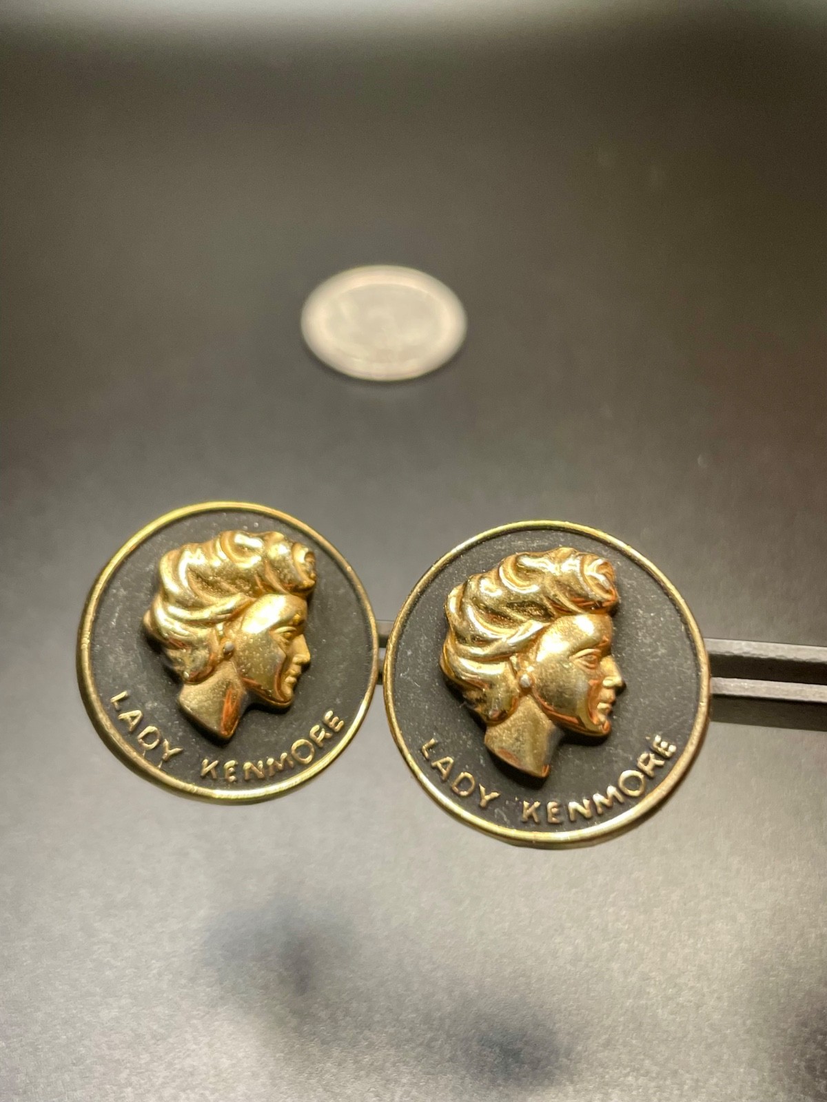 Vintage Lady Kenmore Portrait Cufflinks Round Gold Tone Classical MCM