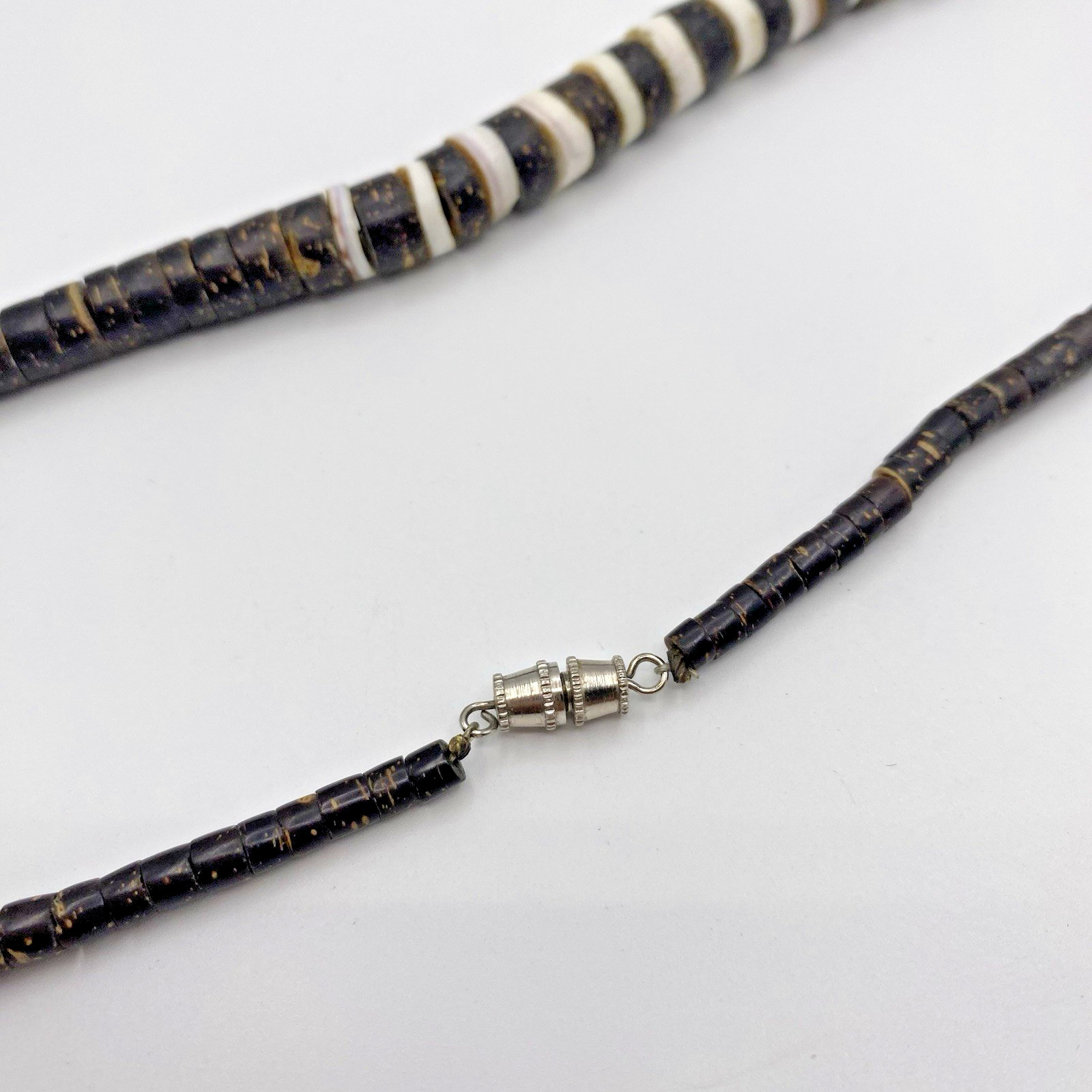 Vintage Coconut and Shell Beaded Graduated Necklace Brown White Barrel 18 inches