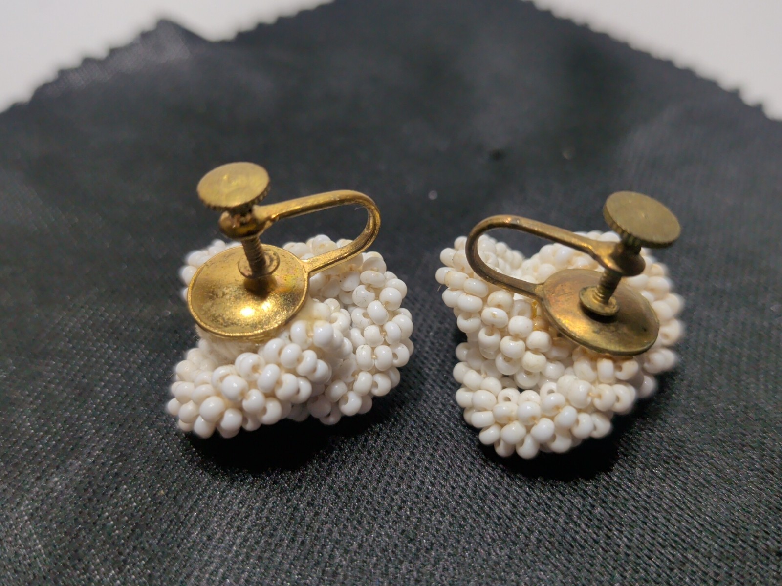 ✨VINTAGE✨ Mid Century Tiny Beaded Knot Style Screw Back Earrings