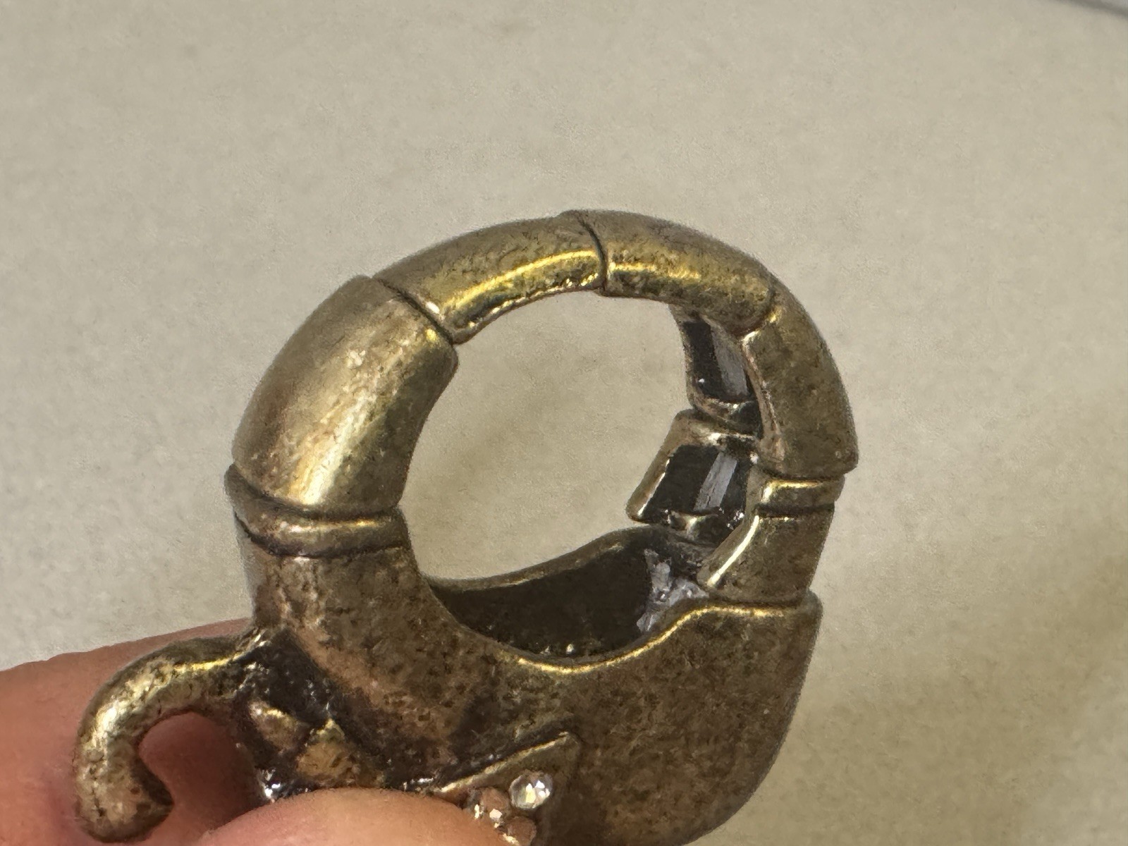 Vintage Gold Color Elephant With Rhinestones Stretch Band Statement Ring