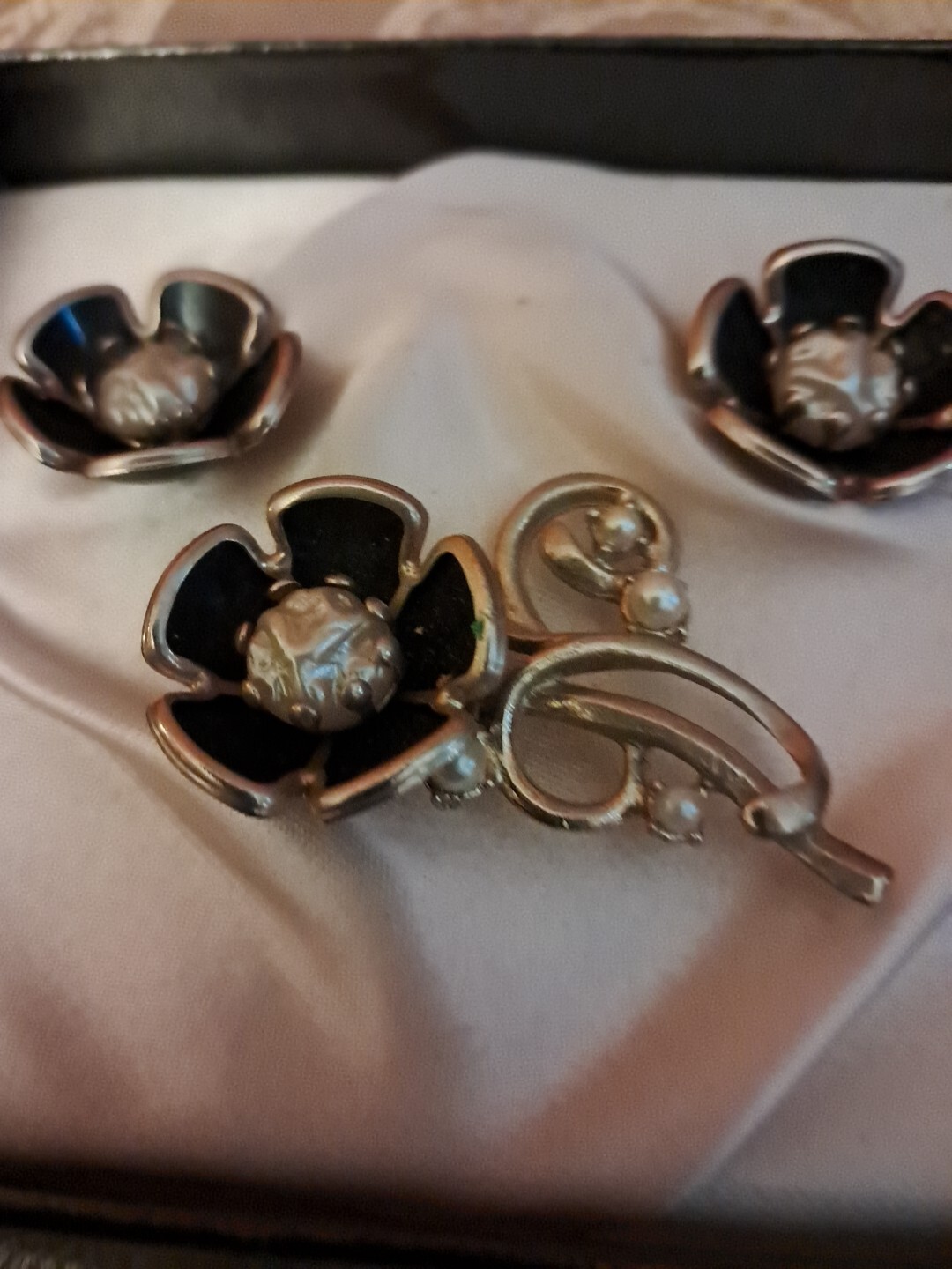 Vintage~ 1960’s Danielle Creations~ Earrings & Brooch~ Enamel & Faux Pearl~ Box