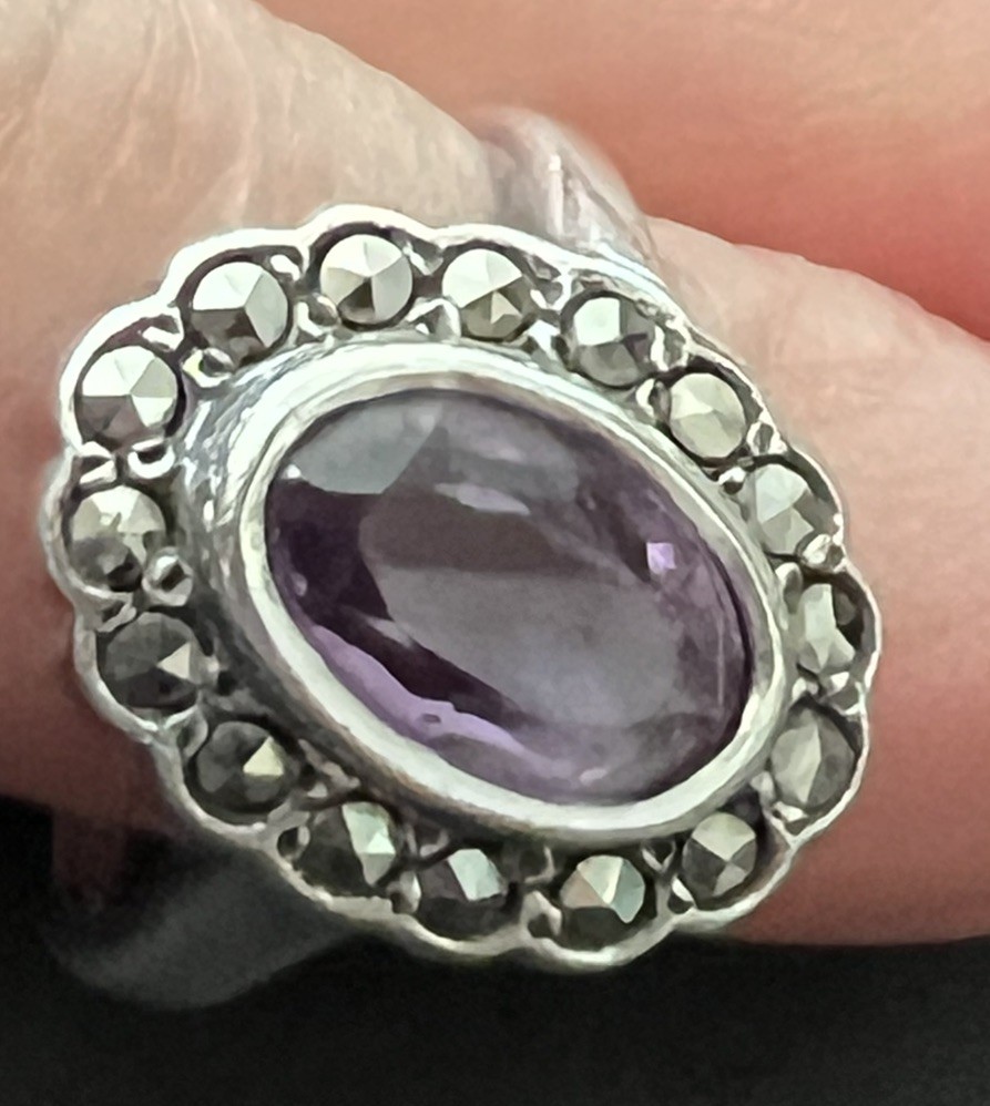 Vintage 925 Sterling Silver Marcasite & Amethyst Ring Stamped England SZ 6.75
