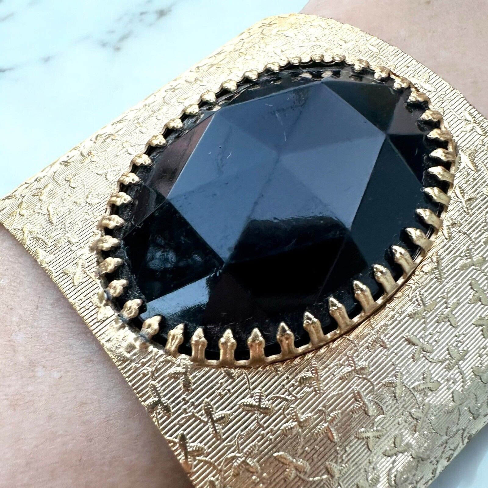 Vintage Tara Fifth Avenue Gold Tone Wide Cuff Bracelet Black Faceted Gem