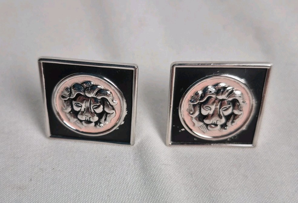 Swank Lion Cufflinks Vintage Cream Enamel Silver Tone Square 7/8″