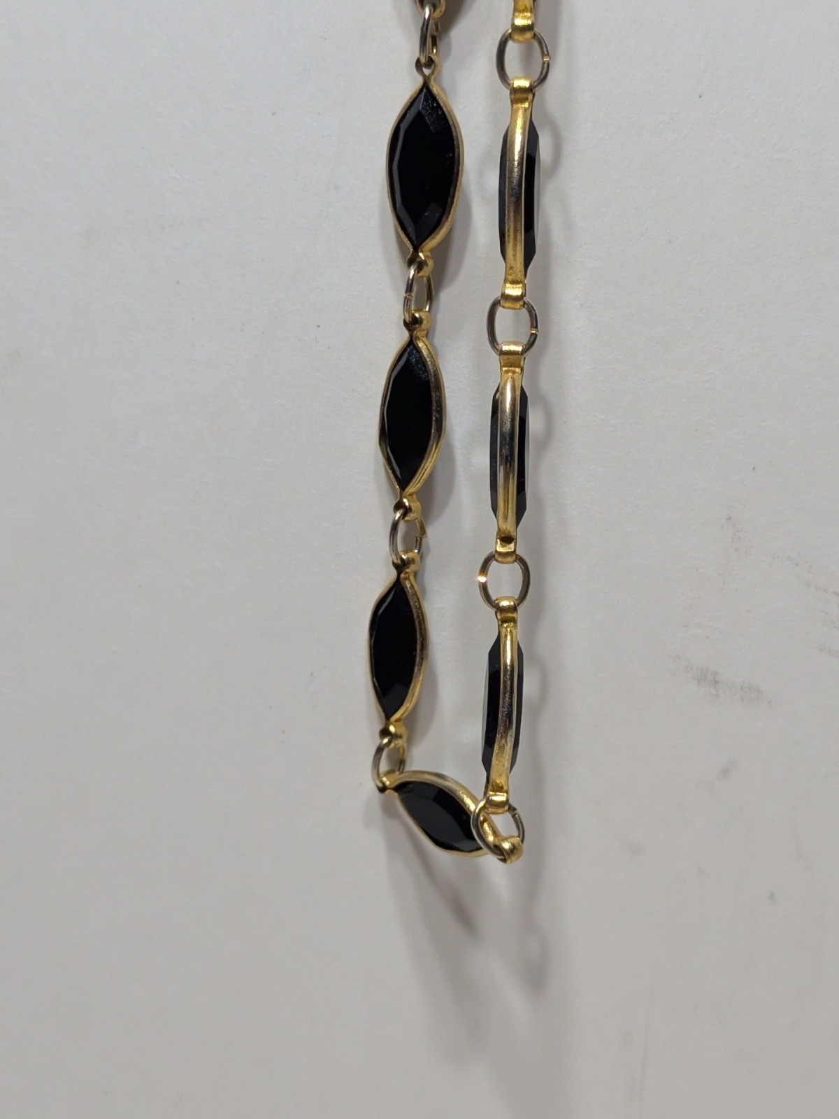 ✨VINTAGE✨ 29″ Goldtone Black Stones / Rhinestones Metal Links Necklace Costume