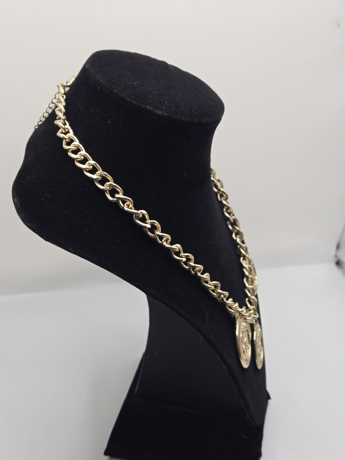 Vintage Gold Tone Faux Old Coin Design Necklace Unmarked 17” Chain & 3” Extender