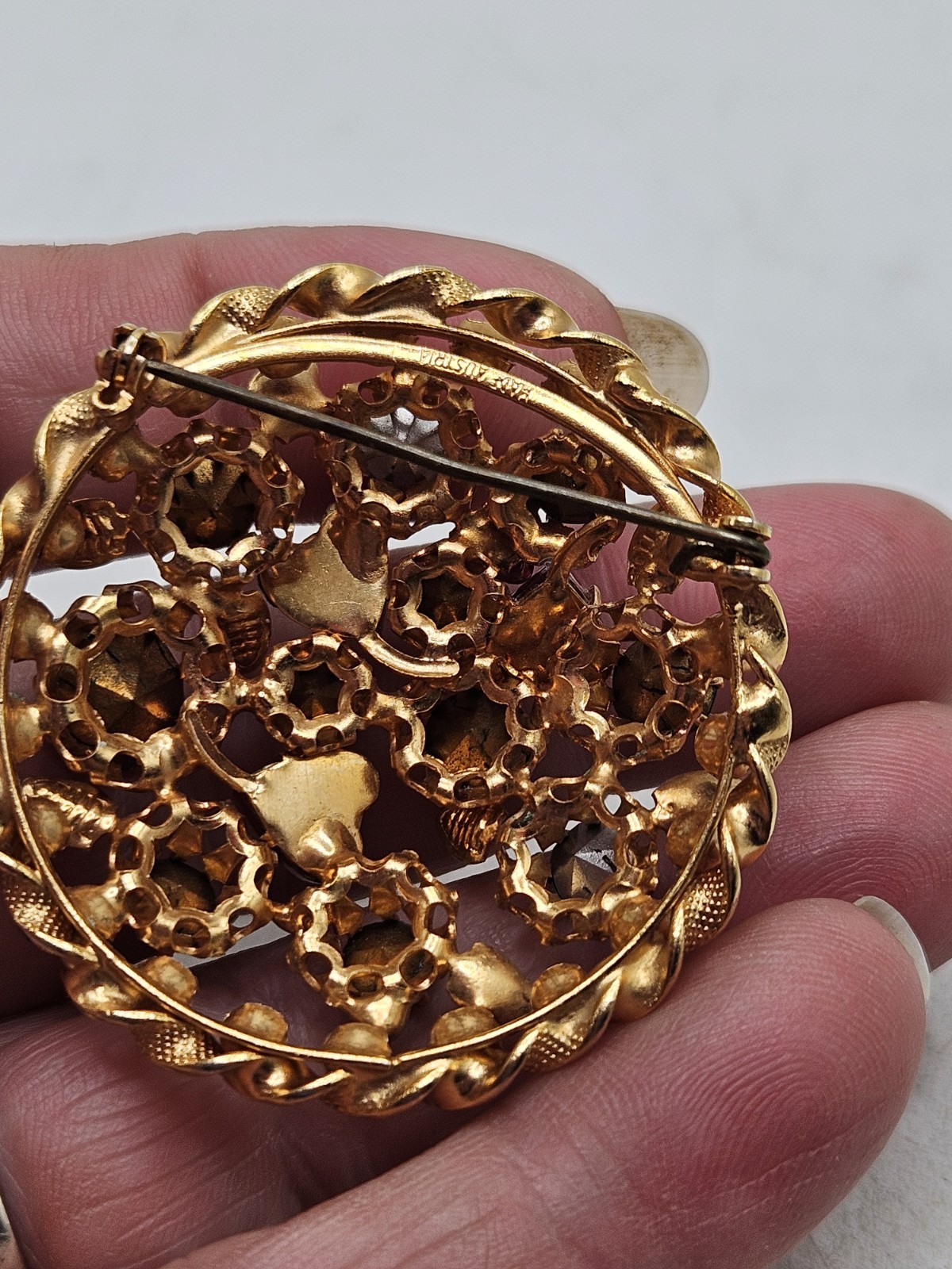 Vintage Austrian Crystal And Rhinestone Goldtone Brooch.