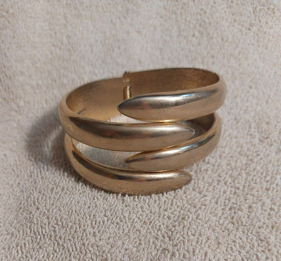 VTG Hinge Bracelet 2-3″ across opening Gold Tone 2 Row Entwine Design 1 1/4″ W