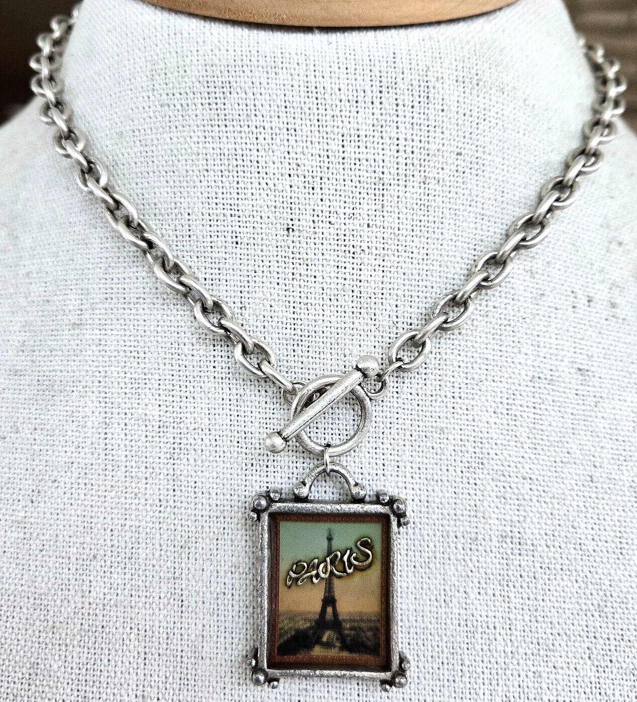 Vintage Victorian Collection Paris Pendant Silver Tone Chain Necklace 16″