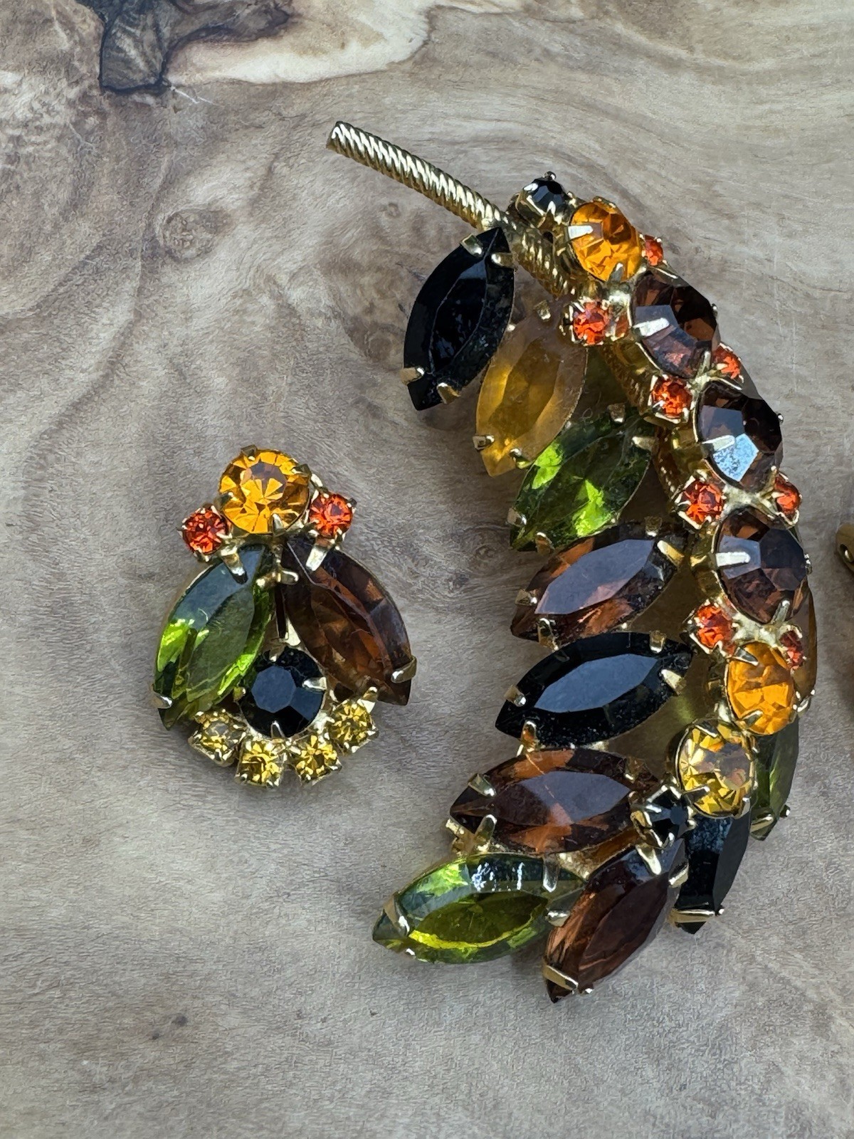 Juliana D & E DeLizza Elster Leaf Brooch / Pin and Clip-on Earring Set