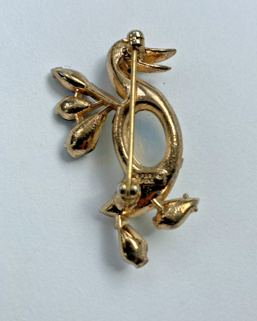 VINTAGE ALFRED PHILIPPE CROWN TRIFARI JELLY BELLY BIRD DUCK PIN BROOCH