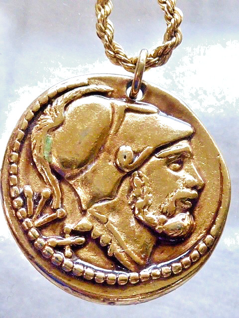 VINTAGE 14K Y. GOLD FILLED CHAIN EAGLE ROMAN SOLDIER G PLATED PENDANT NECKLACE