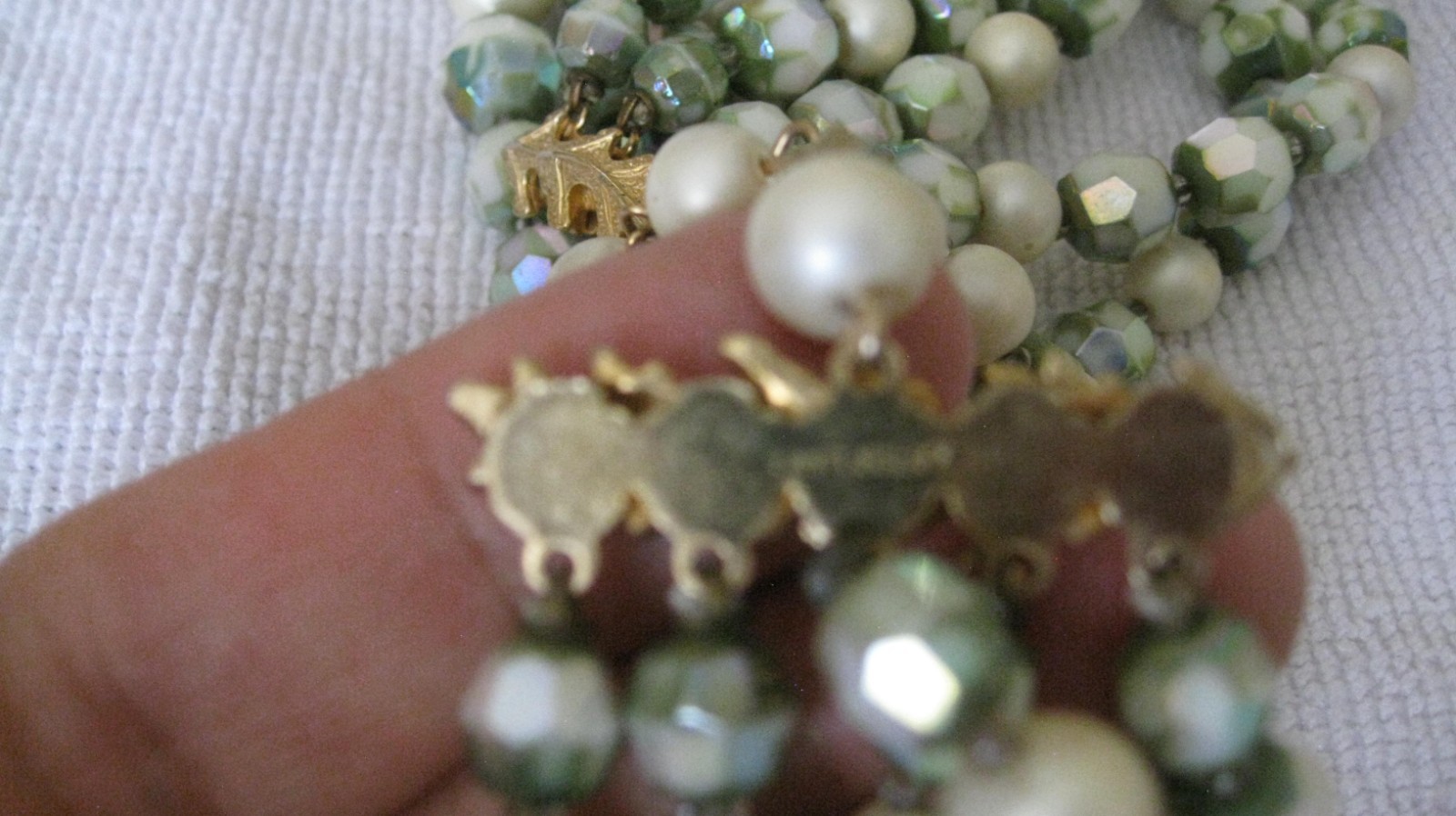Older Vtg RARE CASTLECLIFF Faceted Glass Faux Pearl 5 Strands 17″/ 18″ 170 Grams